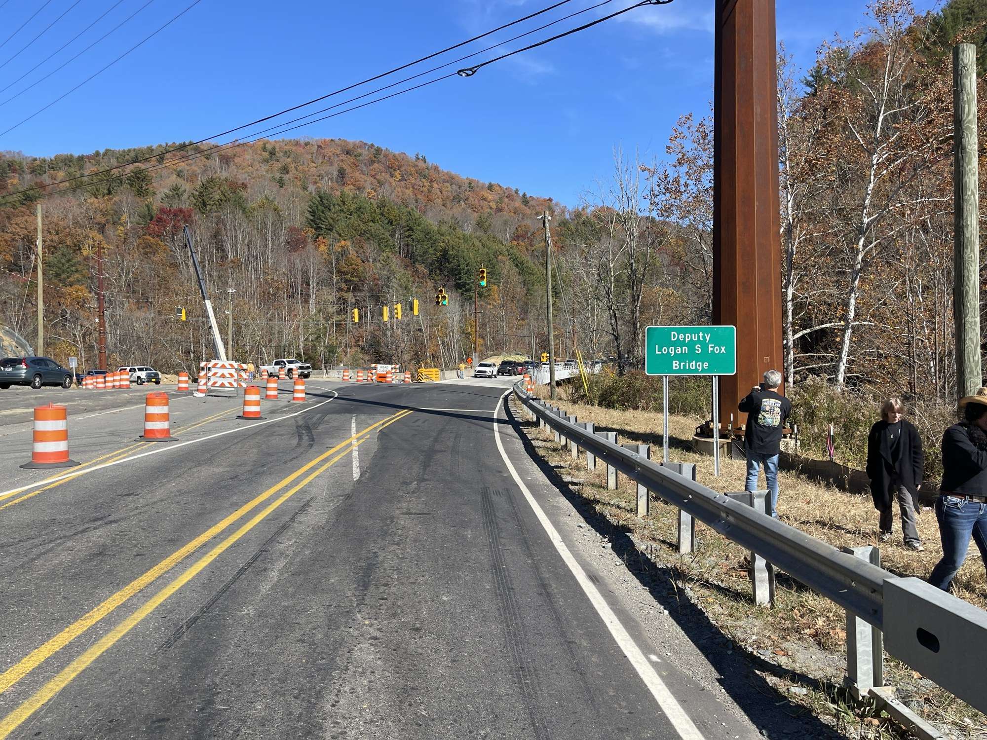 N.C. 105 with the bridge sign